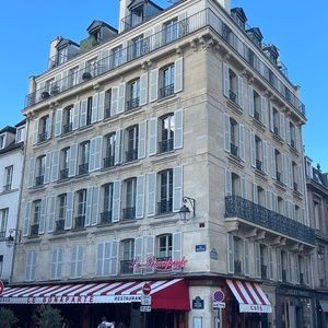 Meet your Posher, Chrissy